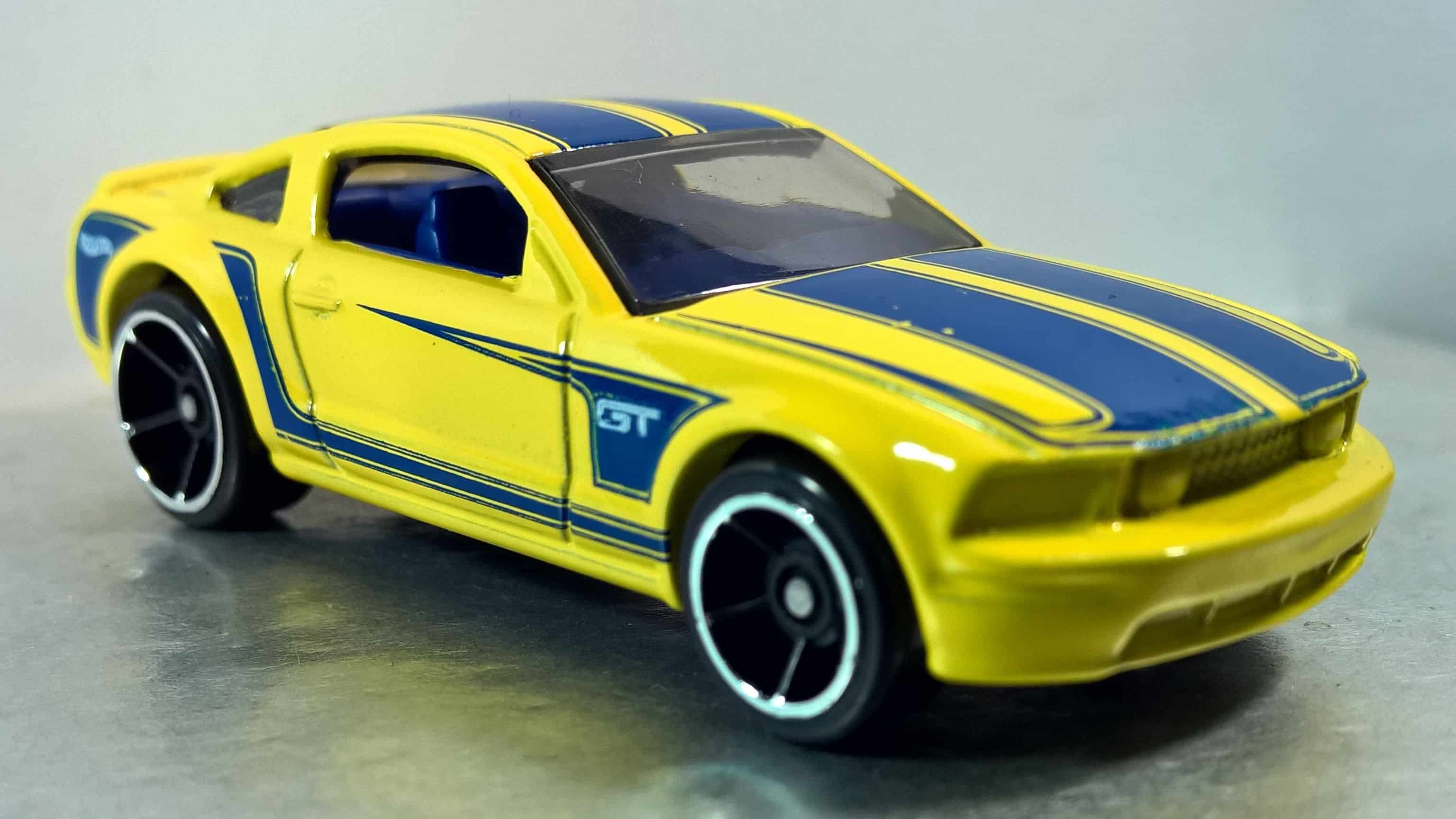 Hot Wheels City – 2005 Ford Mustang GT – Universo Hot Wheels