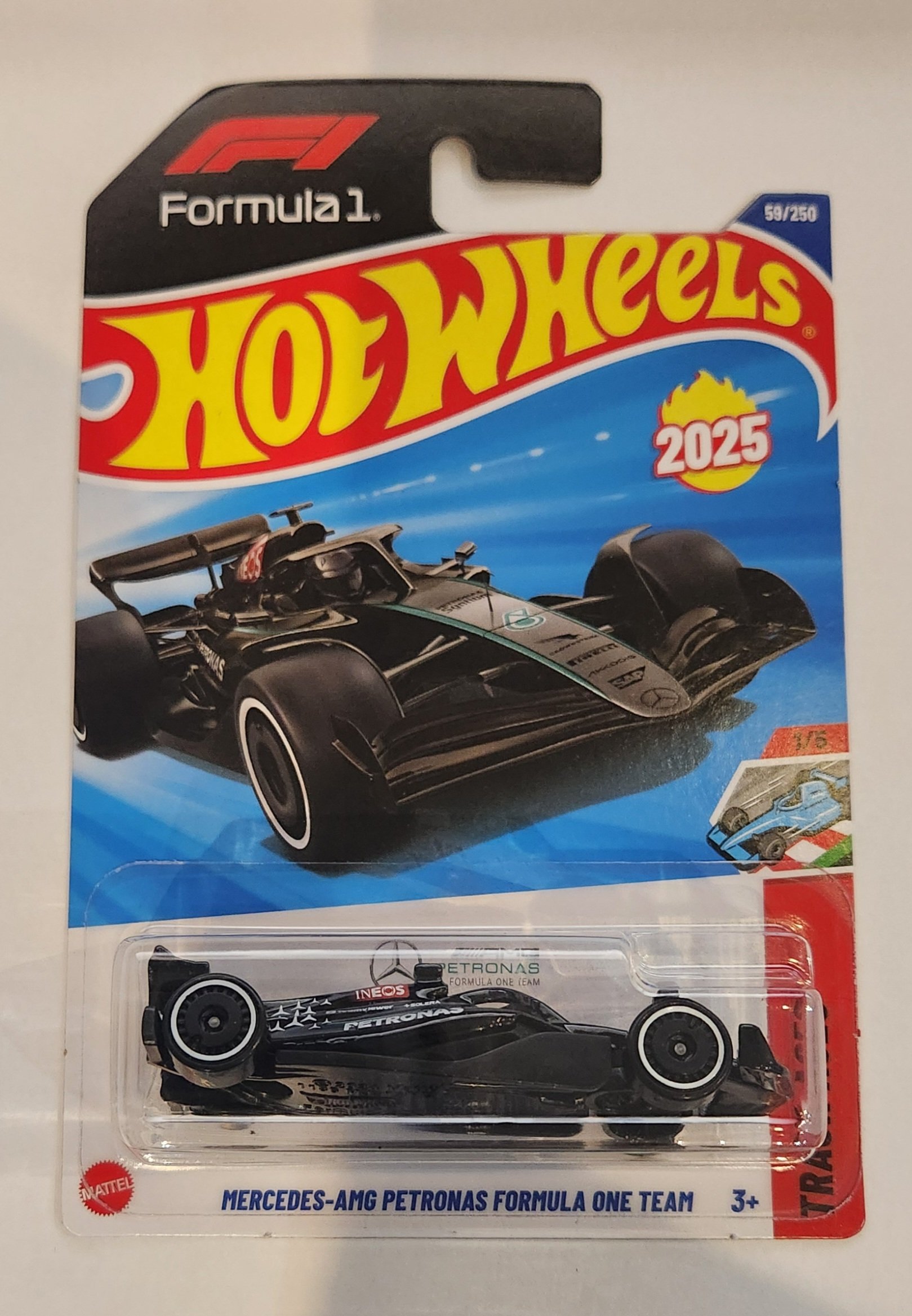 Hot Wheels ID 2016 Mercedes AMG GT - NFC Enabled Smart Car With Digital Racing App