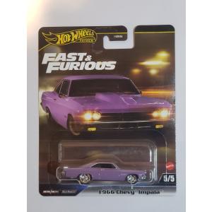 *Embalagem danificada* Hot Wheels Fast & Furious -  1966 Chevy Impala